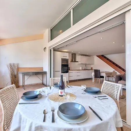 Apartment Felix Superb With Terace And Sea View